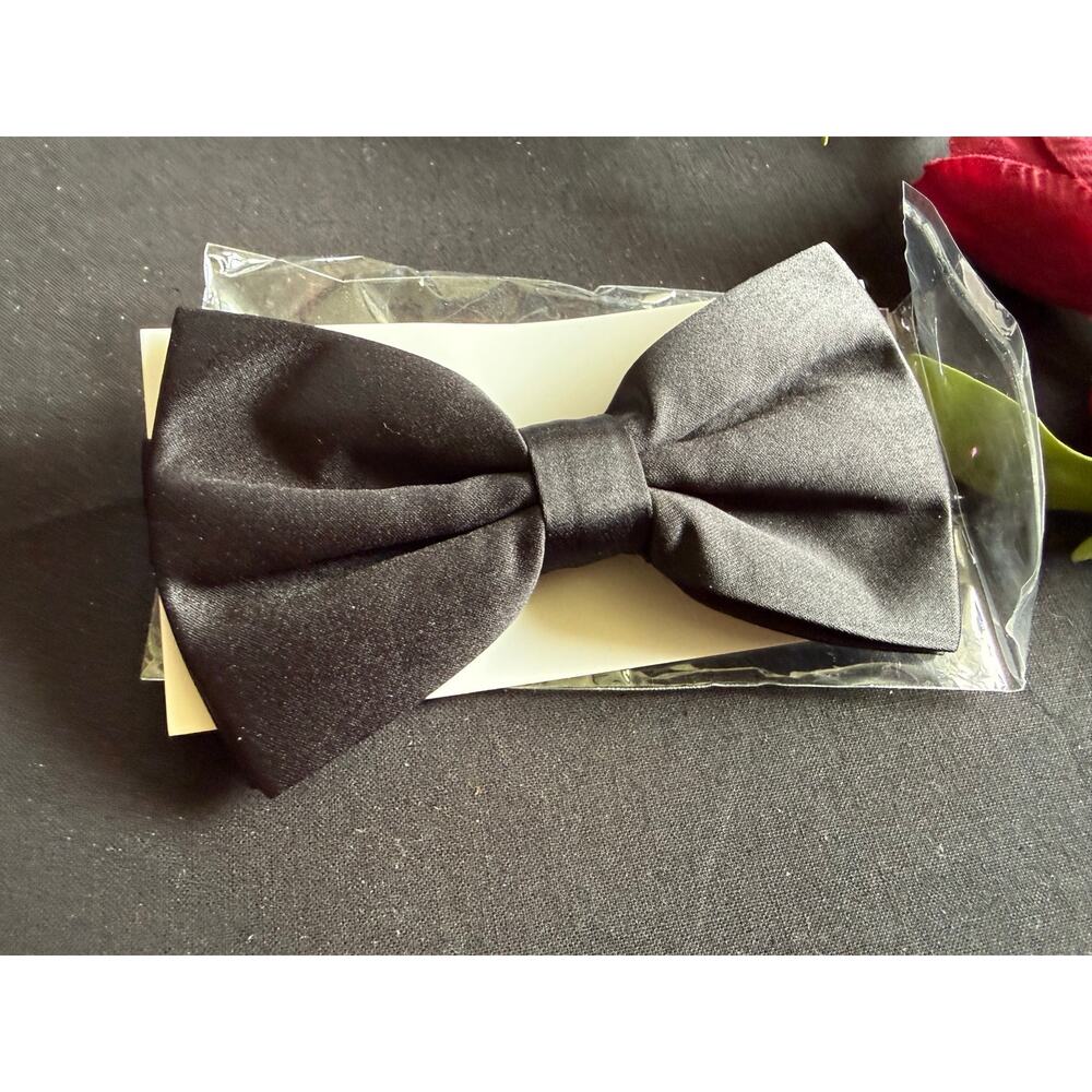 Black Silk Bowtie NIP